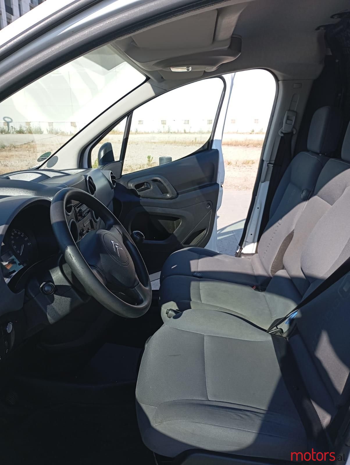 2013' Citroen Berlingo photo #3