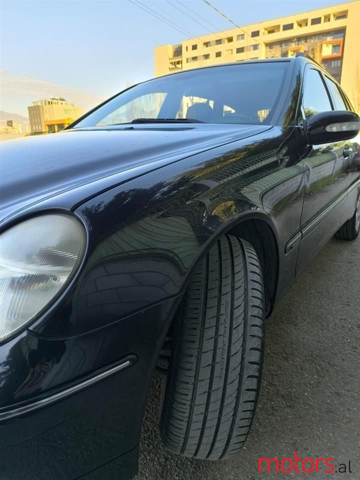 2004' Mercedes-Benz C 180 photo #3