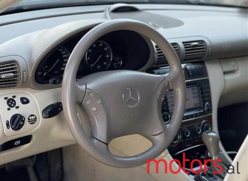 2005' Mercedes-Benz C 180 photo #2