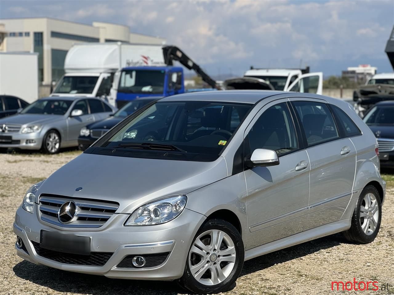 2009' Mercedes-Benz B 180 photo #2