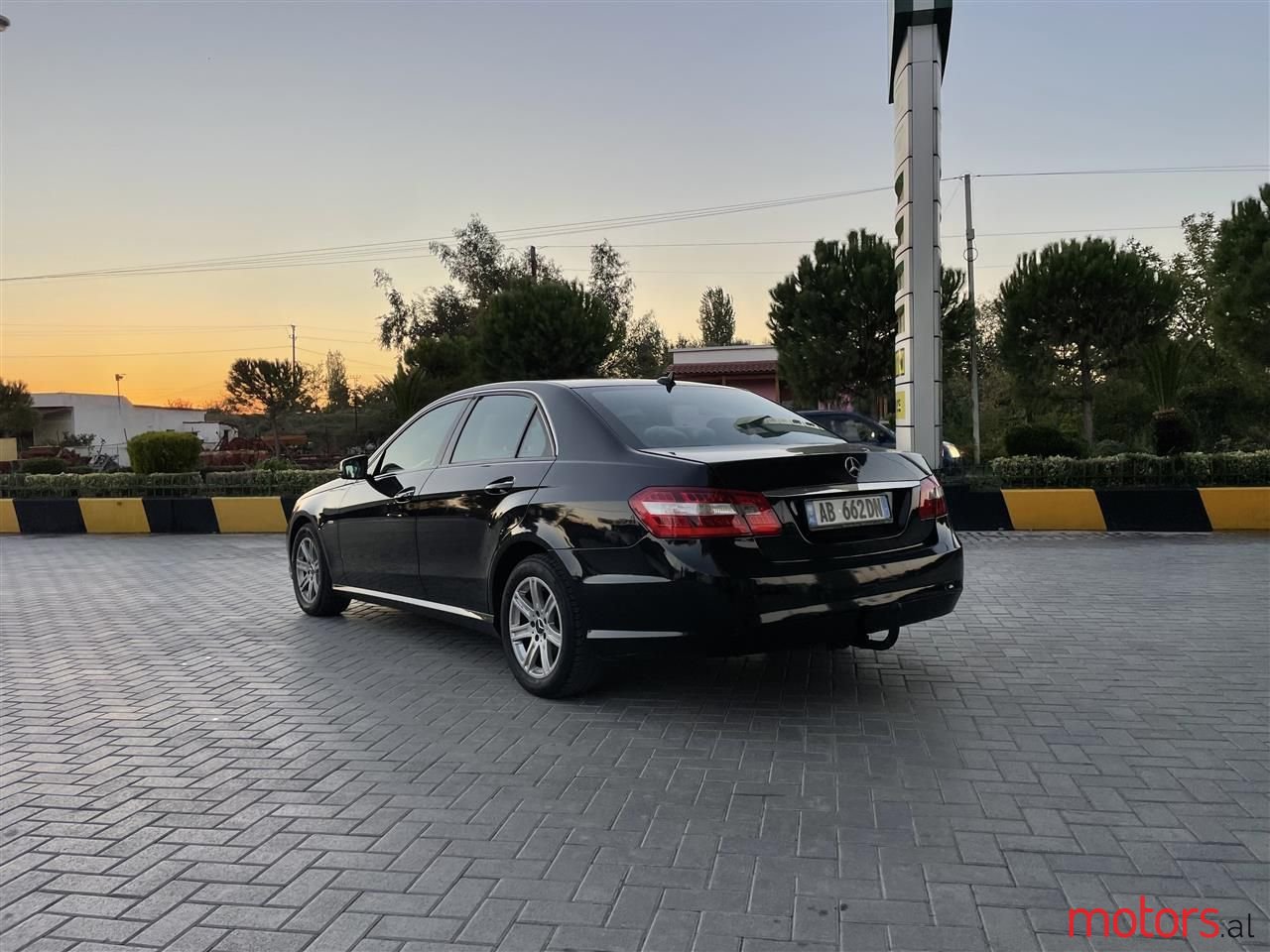 2009' Mercedes-Benz E 220 photo #5