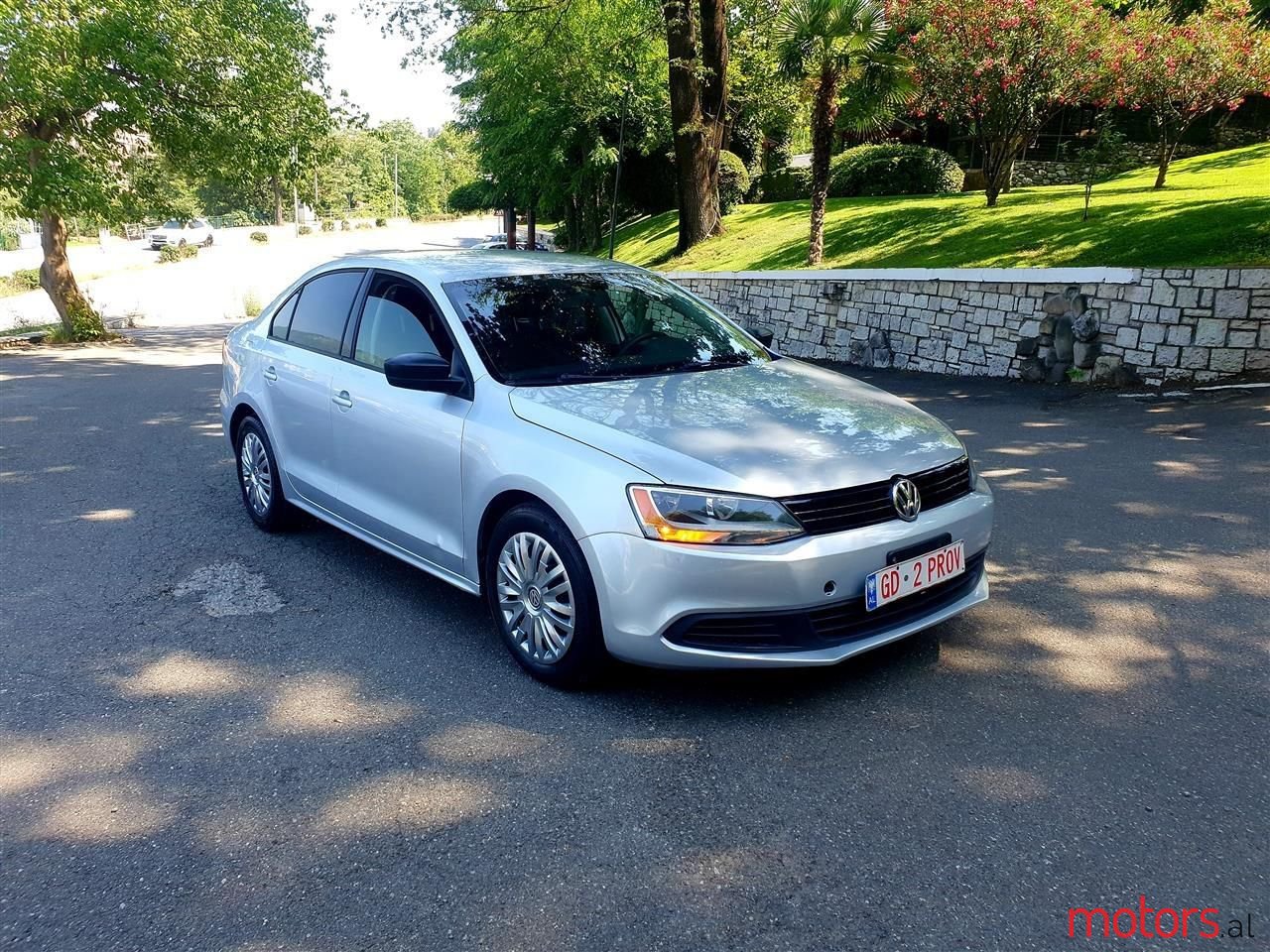 2012' Volkswagen Jetta photo #6