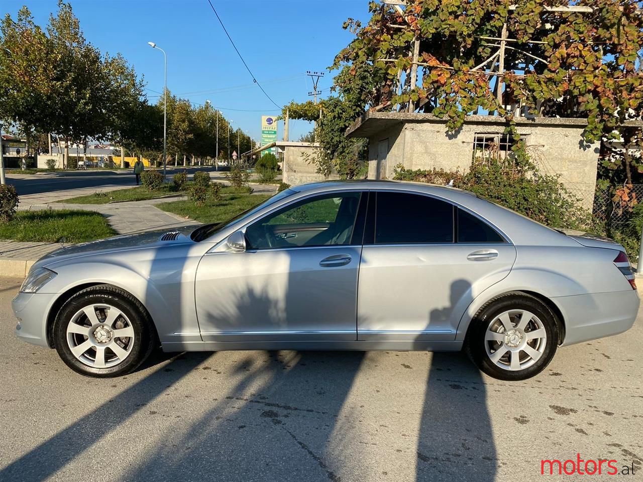 2006' Mercedes-Benz S 320 photo #2