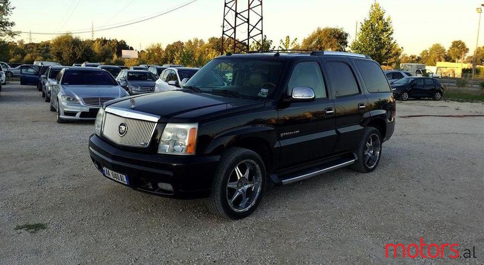2005' Cadillac Escalade photo #1