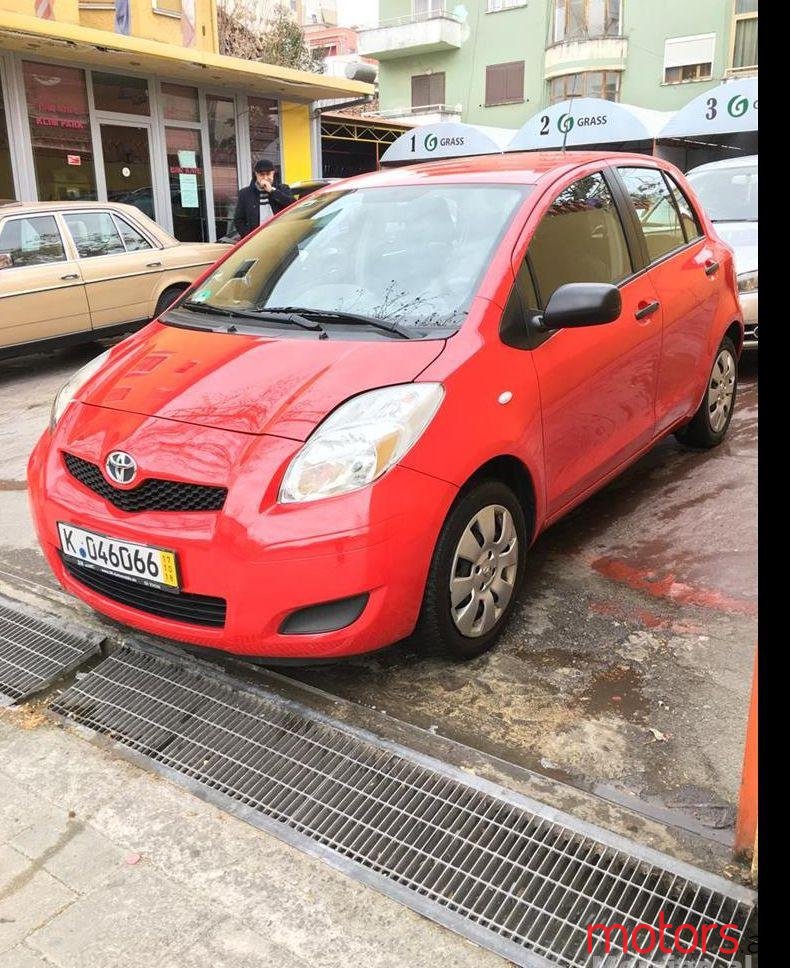 2009' Toyota Yaris photo #1