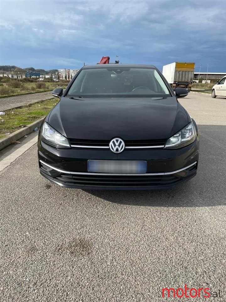 2018' Volkswagen Golf photo #1