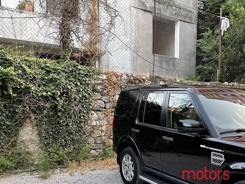 2010' Land Rover Discovery photo #2