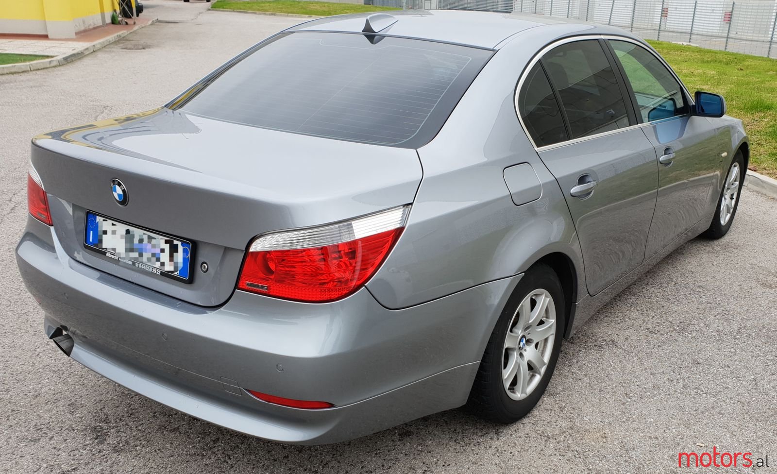 2006' BMW 520 photo #2