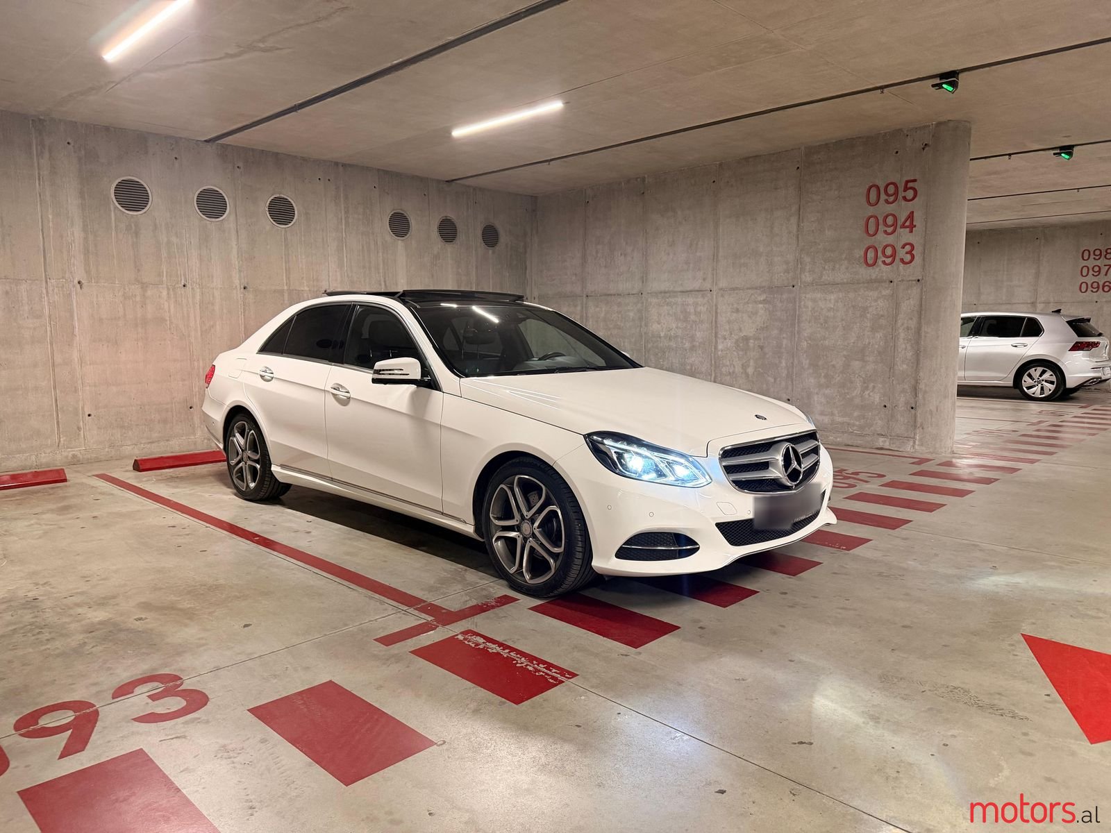 2016' Mercedes-Benz E 250 photo #3