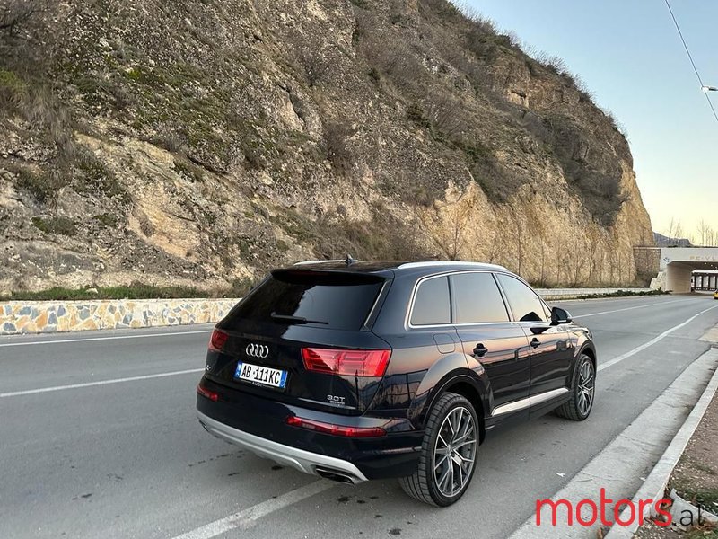 2018' Audi Q7 photo #2