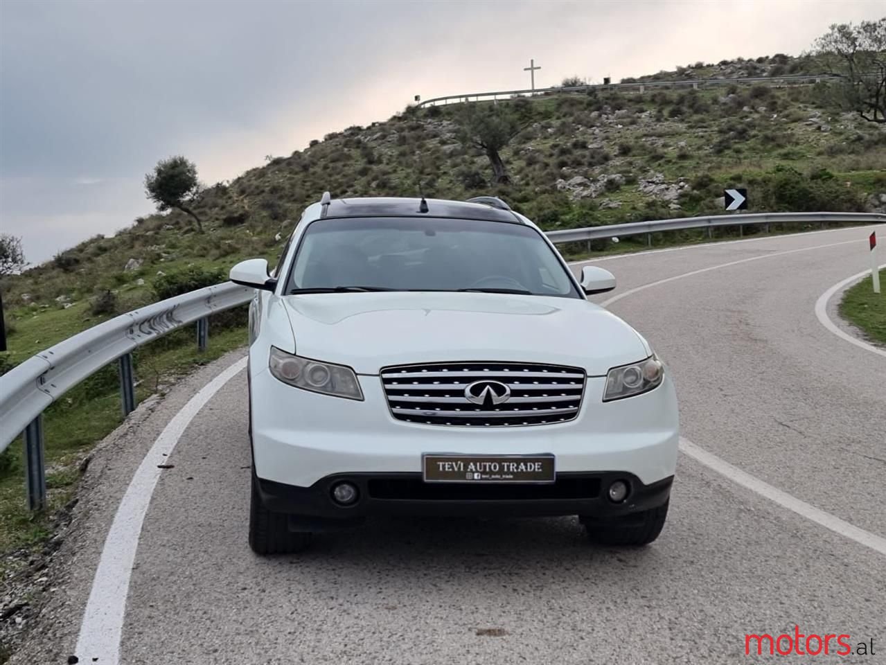 2004' Infiniti FX photo #2