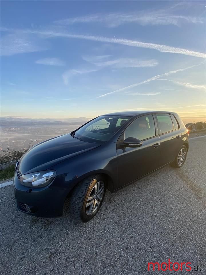 2010' Volkswagen Golf photo #3