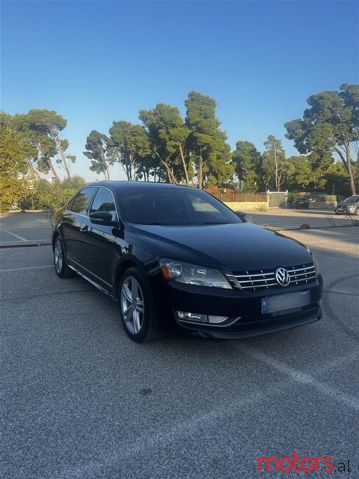 2013' Volkswagen Passat photo #1