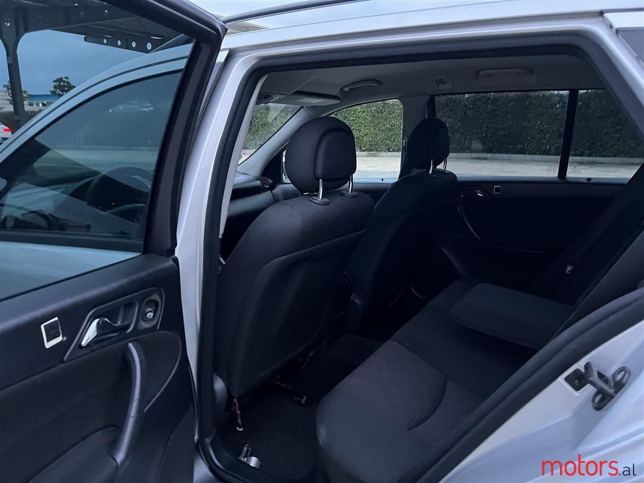 2005' Mercedes-Benz C 220 photo #6