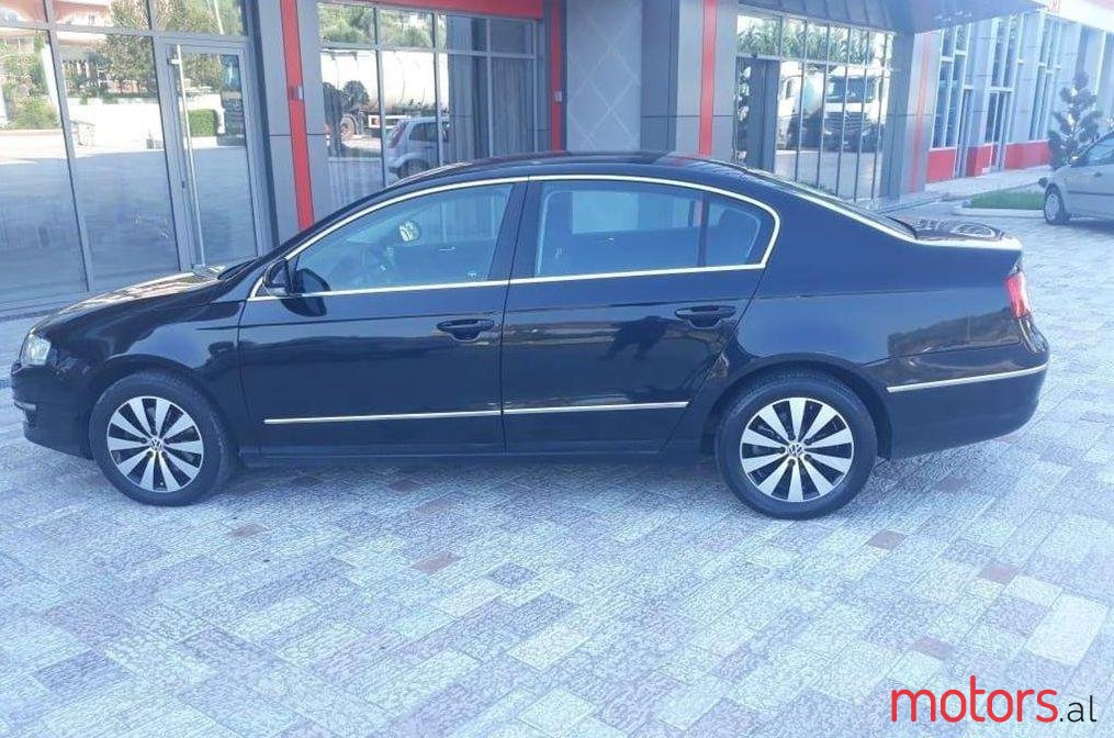 2007' Volkswagen Passat photo #1