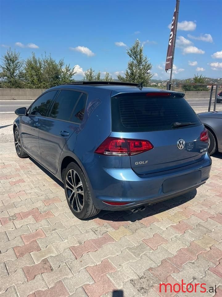 2014' Volkswagen Golf photo #5