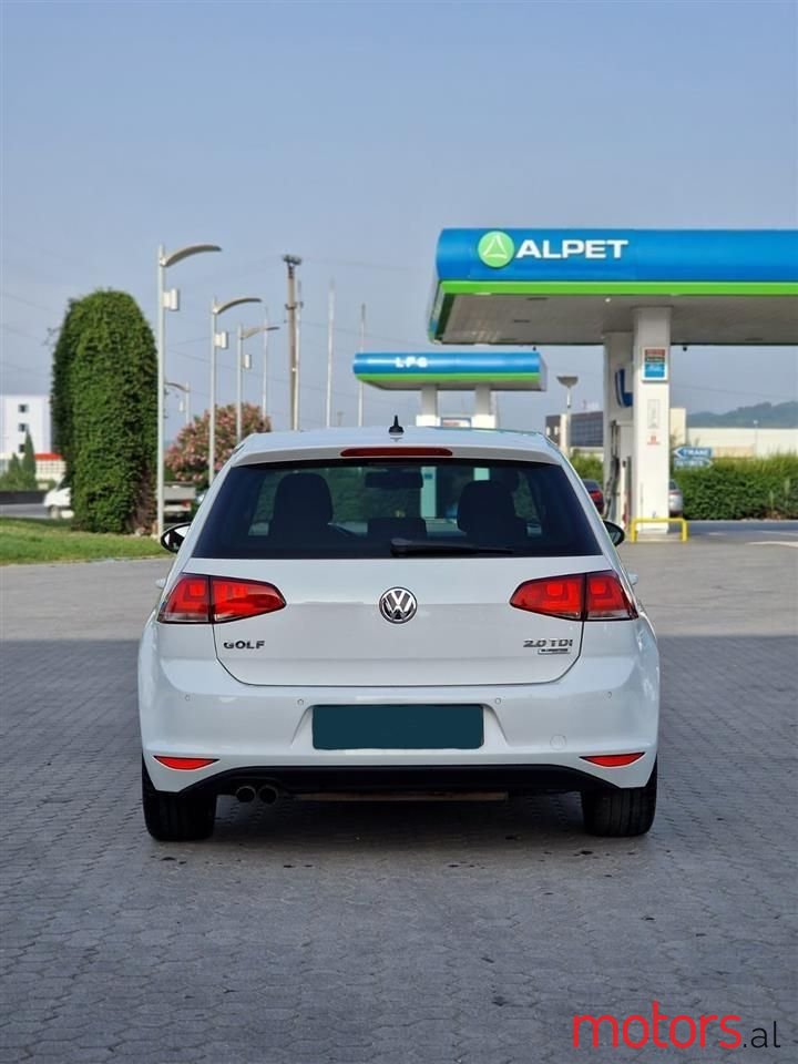 2015' Volkswagen Golf photo #5