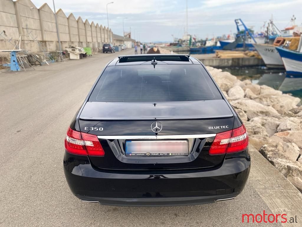 2011' Mercedes-Benz E 350 photo #6