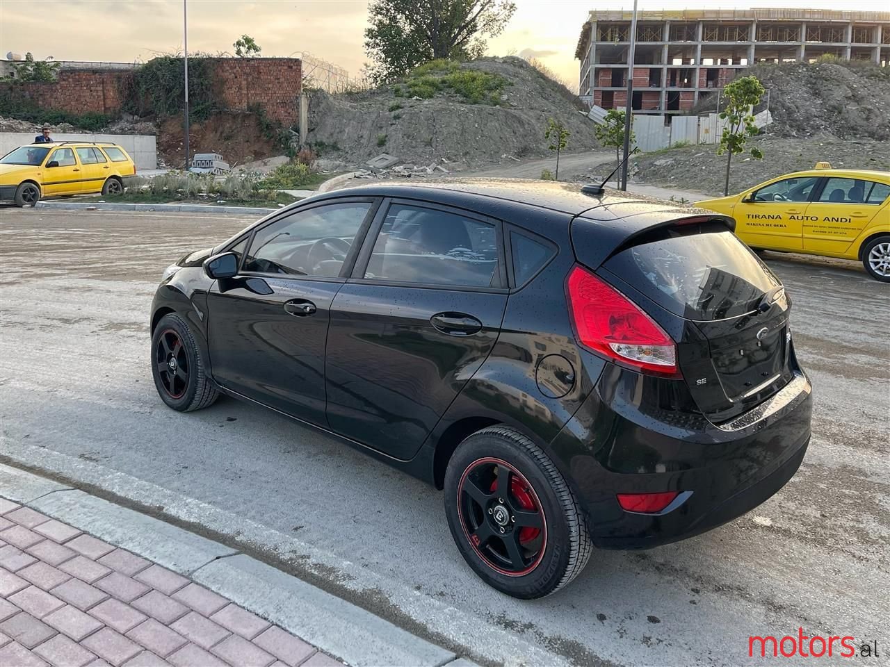 2012' Ford Fiesta photo #2