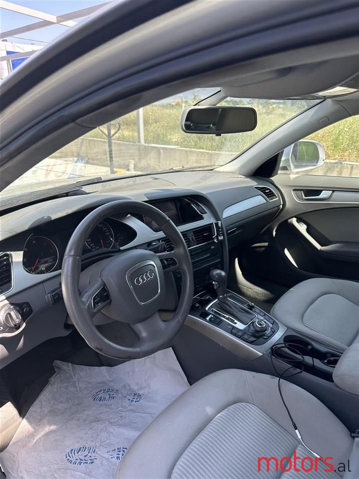 2010' Audi A4 photo #4