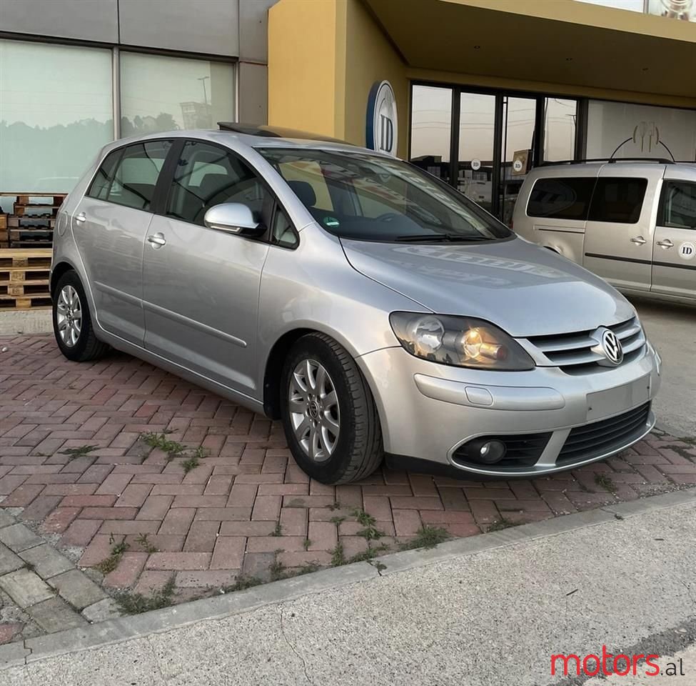 2007' Volkswagen Golf Plus photo #3