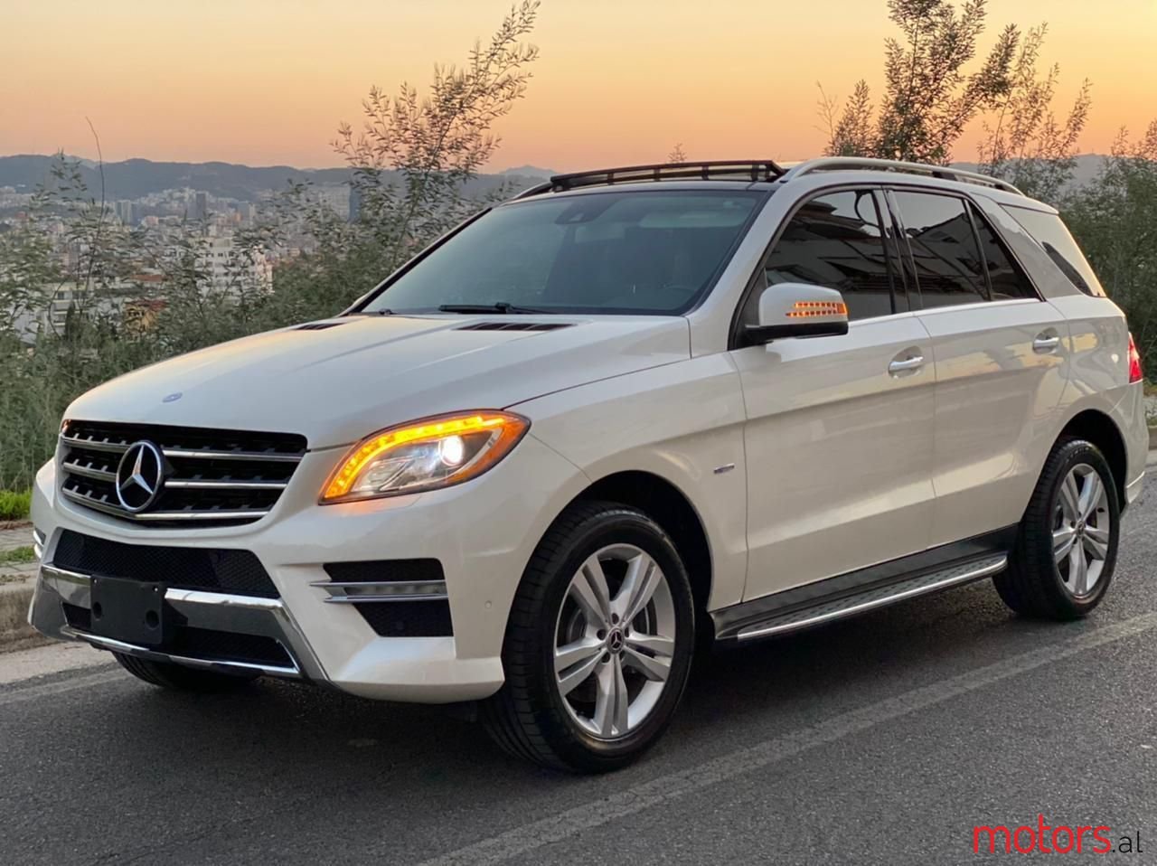 2012' Mercedes-Benz ML 350 photo #2