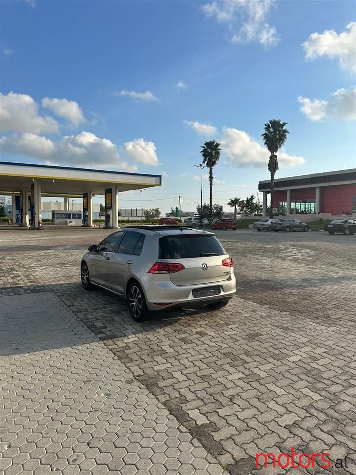 2014' Volkswagen Golf photo #2