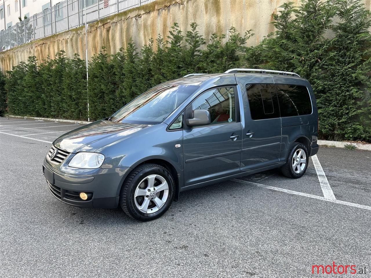 2008' Volkswagen Caddy photo #1