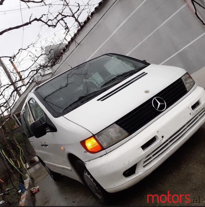 2002' Mercedes-Benz V-Class photo #3
