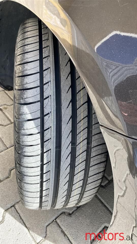 2014' Volkswagen Passat photo #3