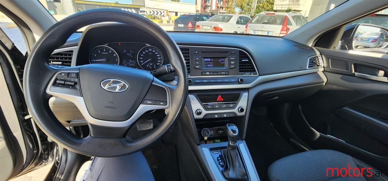 2018' Hyundai Elantra photo #6