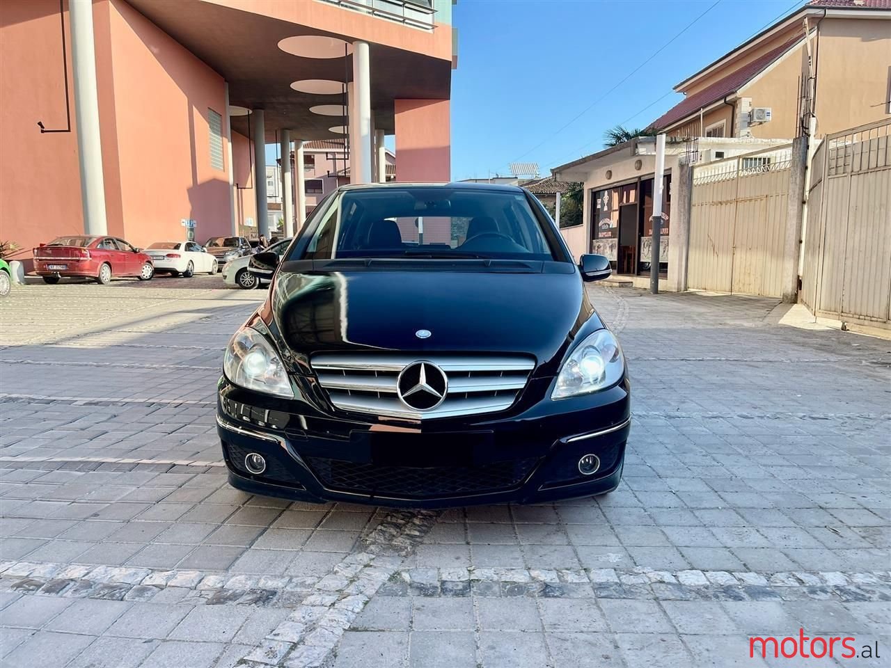 2009' Mercedes-Benz B 180 photo #1