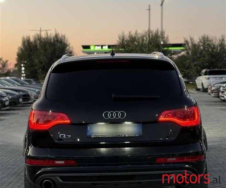 2011' Audi Q7 photo #4