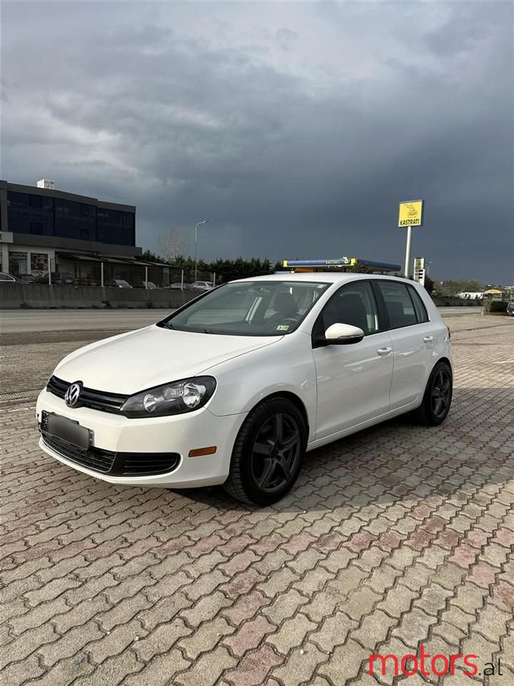 2011' Volkswagen Golf photo #4