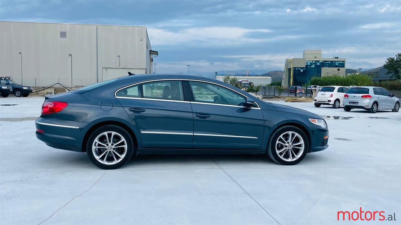 2011' Volkswagen photo #3