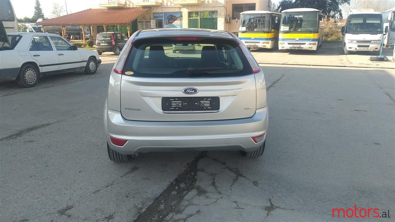 2009' Ford Focus photo #2