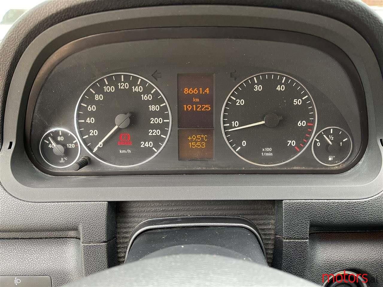 2005' Mercedes-Benz A 170 photo #2