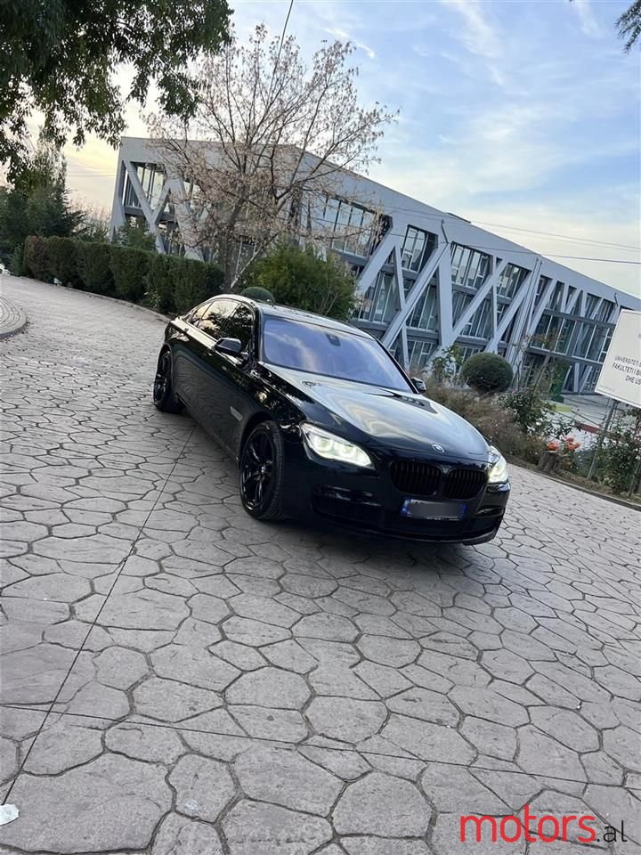 2015' BMW 740 photo #2