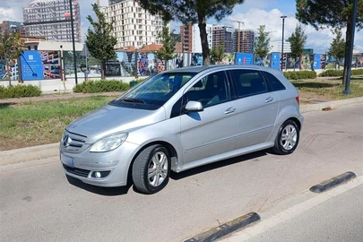 2007' Mercedes-Benz B 220