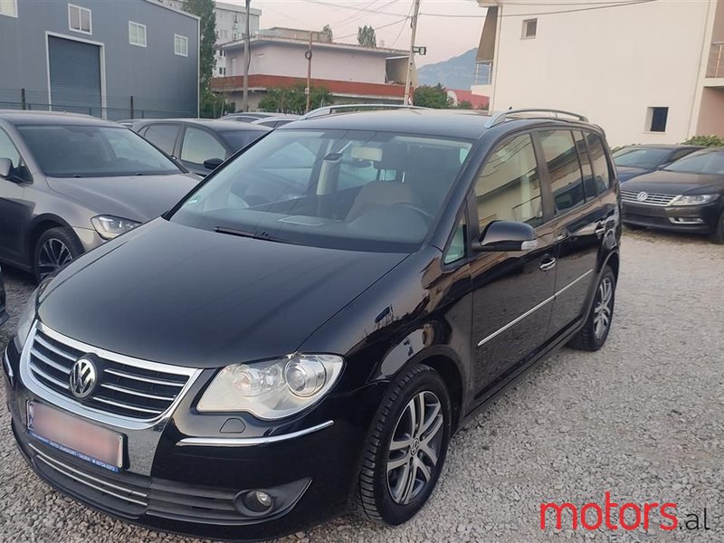 2007' Volkswagen Touran photo #1