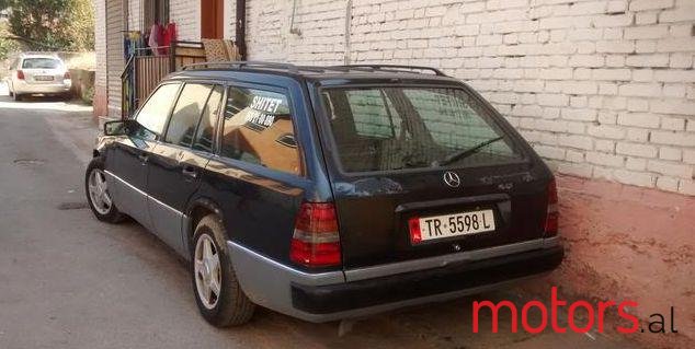 1990' Mercedes-Benz 300 photo #1