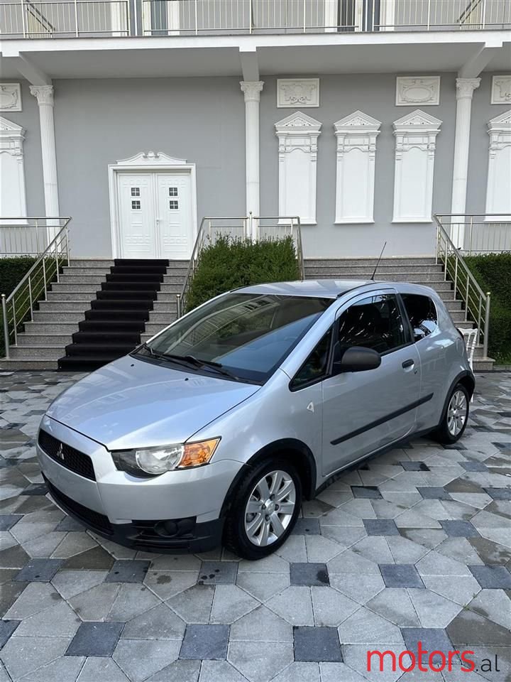 2012' Mitsubishi Colt photo #3