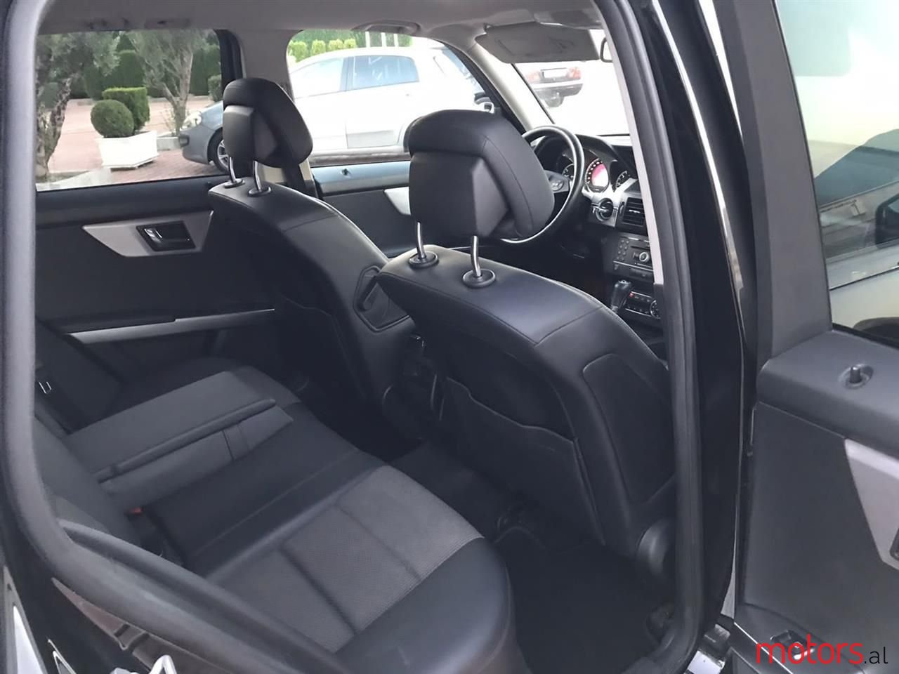 2011' Mercedes-Benz GLK 220 photo #6