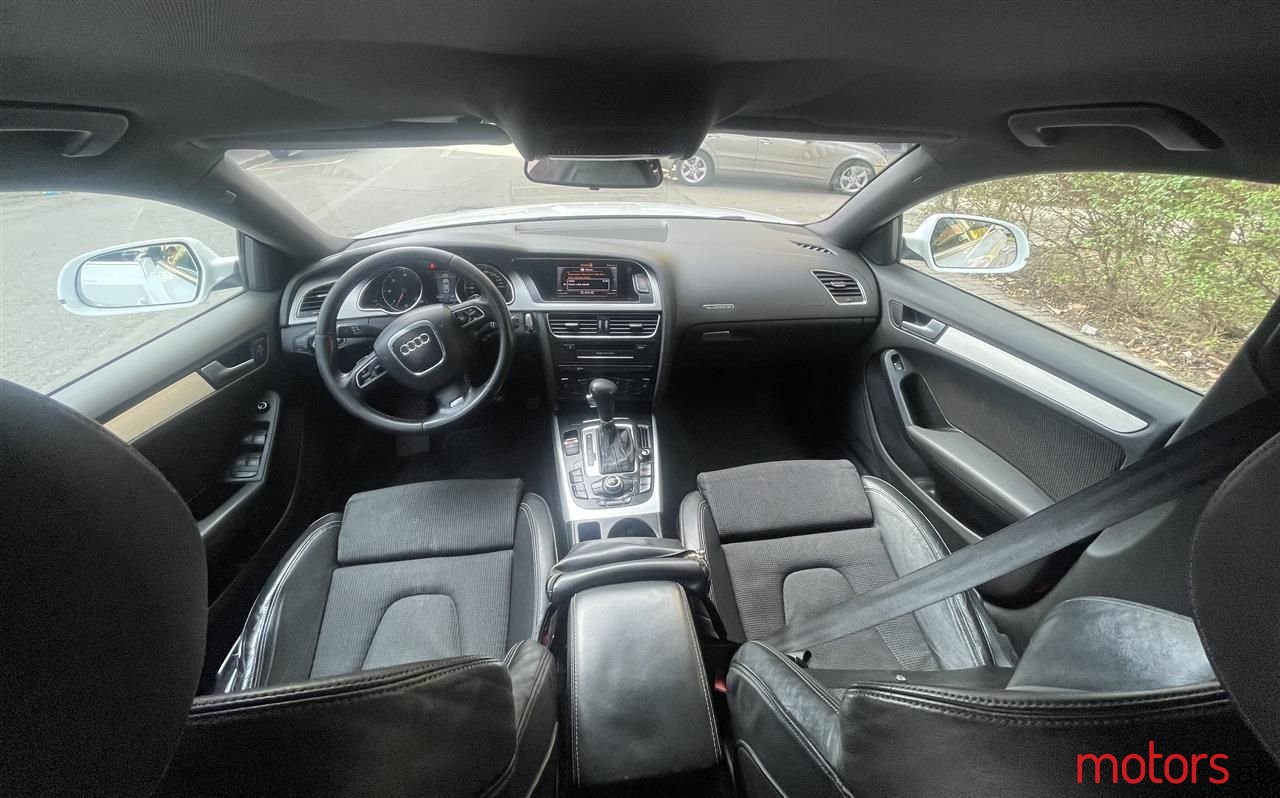 2011' Audi A5 photo #6