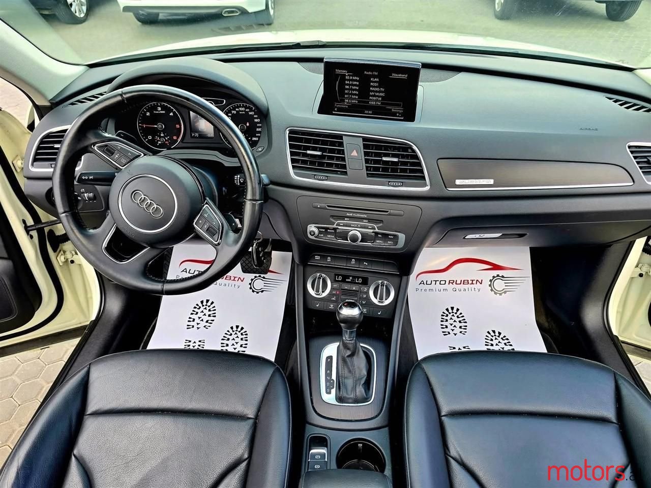 2013' Audi Q3 photo #2