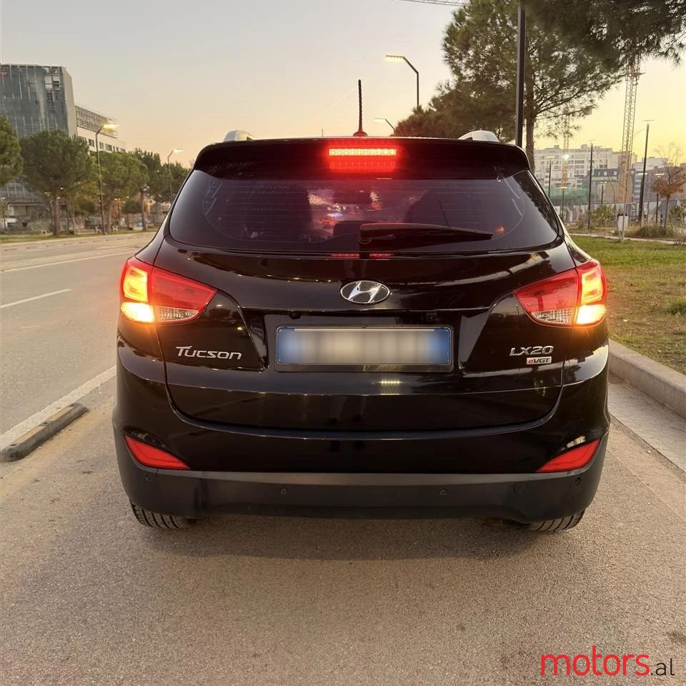 2010' Hyundai Tucson photo #5