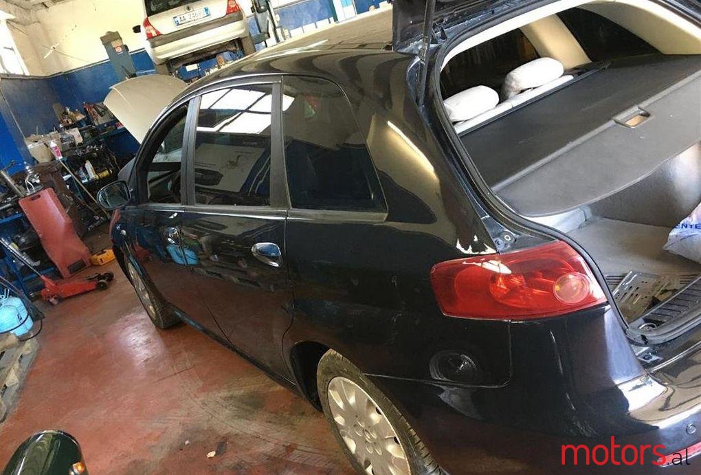 2006' Fiat Croma photo #1