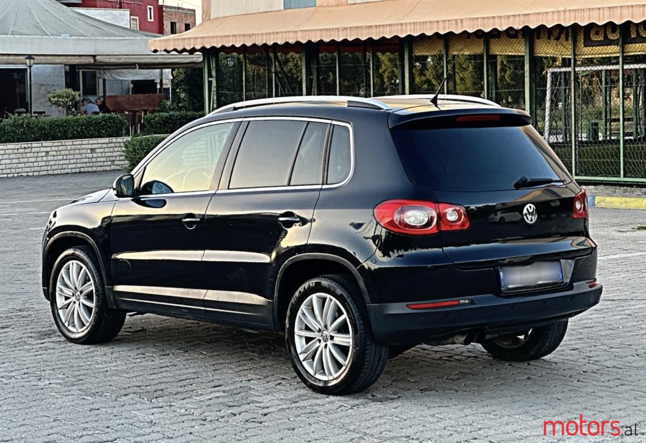 2009' Volkswagen Tiguan photo #6