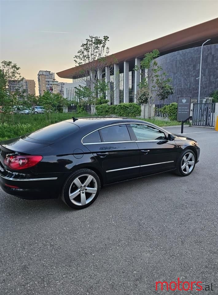 2010' Volkswagen photo #4