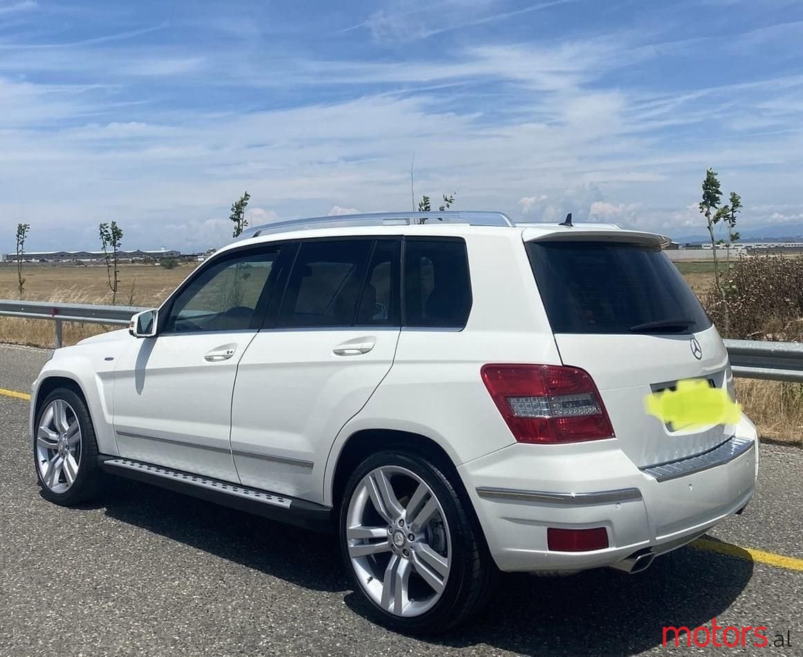 2011' Mercedes-Benz GLK 250 photo #2